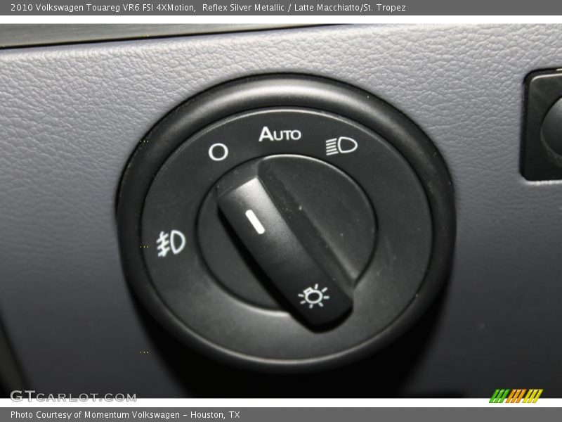 Reflex Silver Metallic / Latte Macchiatto/St. Tropez 2010 Volkswagen Touareg VR6 FSI 4XMotion