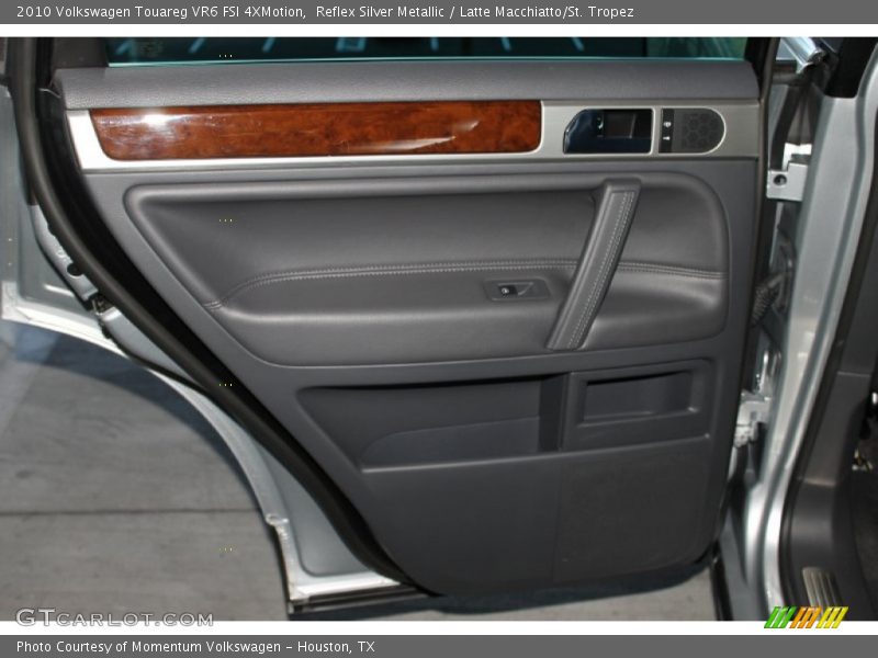 Reflex Silver Metallic / Latte Macchiatto/St. Tropez 2010 Volkswagen Touareg VR6 FSI 4XMotion