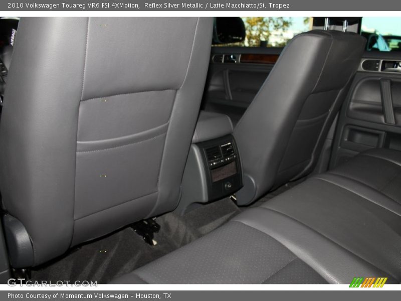 Reflex Silver Metallic / Latte Macchiatto/St. Tropez 2010 Volkswagen Touareg VR6 FSI 4XMotion