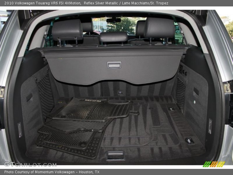 Reflex Silver Metallic / Latte Macchiatto/St. Tropez 2010 Volkswagen Touareg VR6 FSI 4XMotion