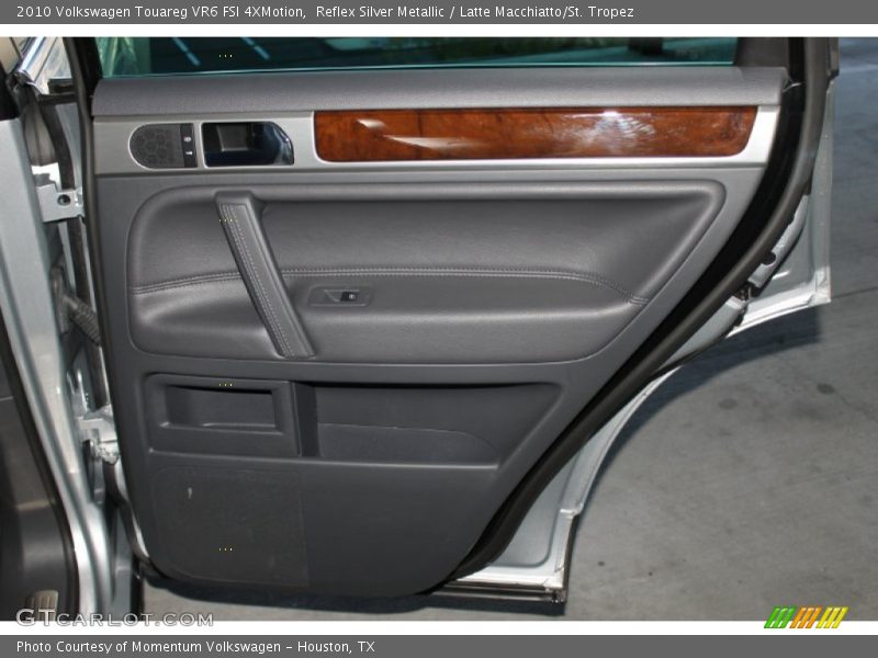 Reflex Silver Metallic / Latte Macchiatto/St. Tropez 2010 Volkswagen Touareg VR6 FSI 4XMotion