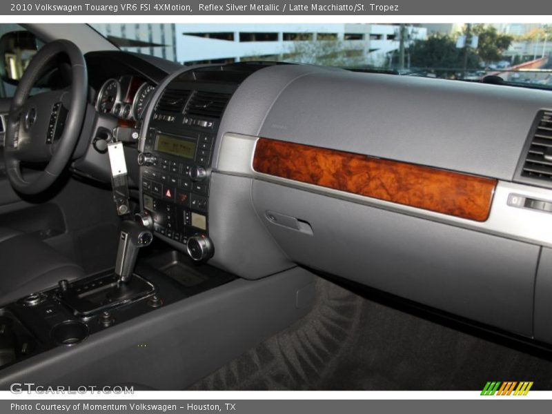 Reflex Silver Metallic / Latte Macchiatto/St. Tropez 2010 Volkswagen Touareg VR6 FSI 4XMotion