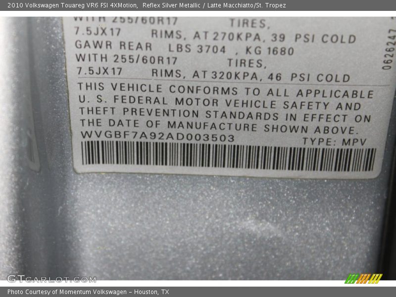 Reflex Silver Metallic / Latte Macchiatto/St. Tropez 2010 Volkswagen Touareg VR6 FSI 4XMotion