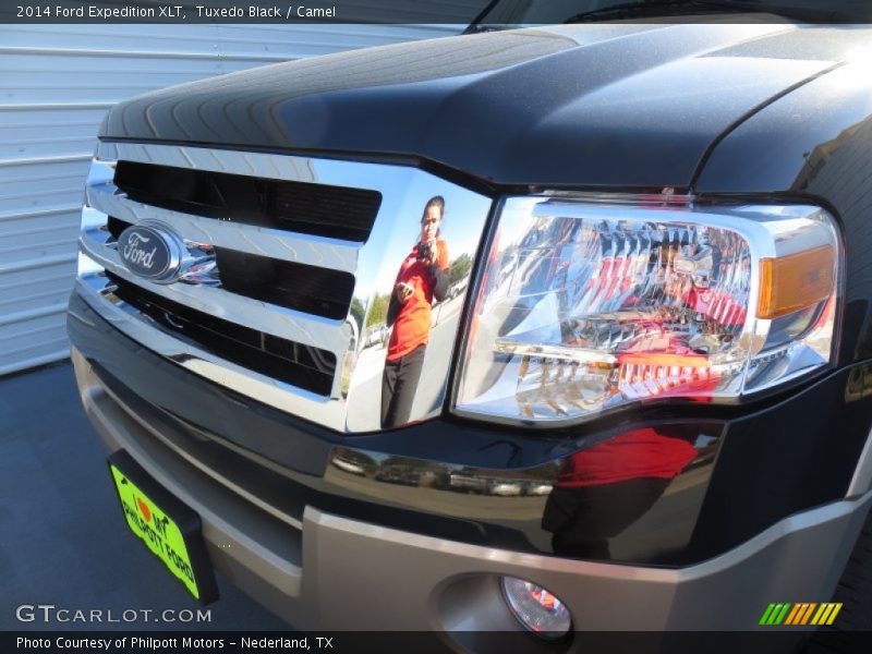 Tuxedo Black / Camel 2014 Ford Expedition XLT