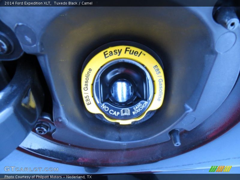 Tuxedo Black / Camel 2014 Ford Expedition XLT