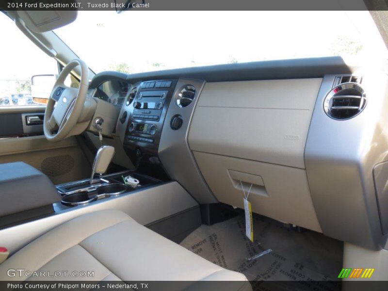 Tuxedo Black / Camel 2014 Ford Expedition XLT