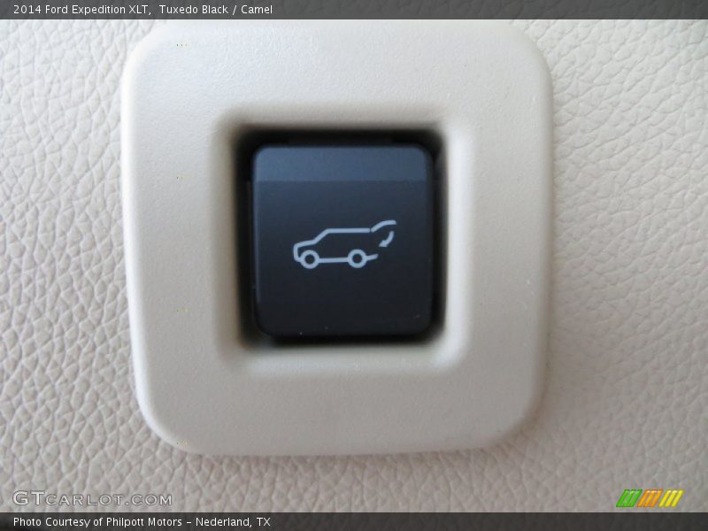 Tuxedo Black / Camel 2014 Ford Expedition XLT