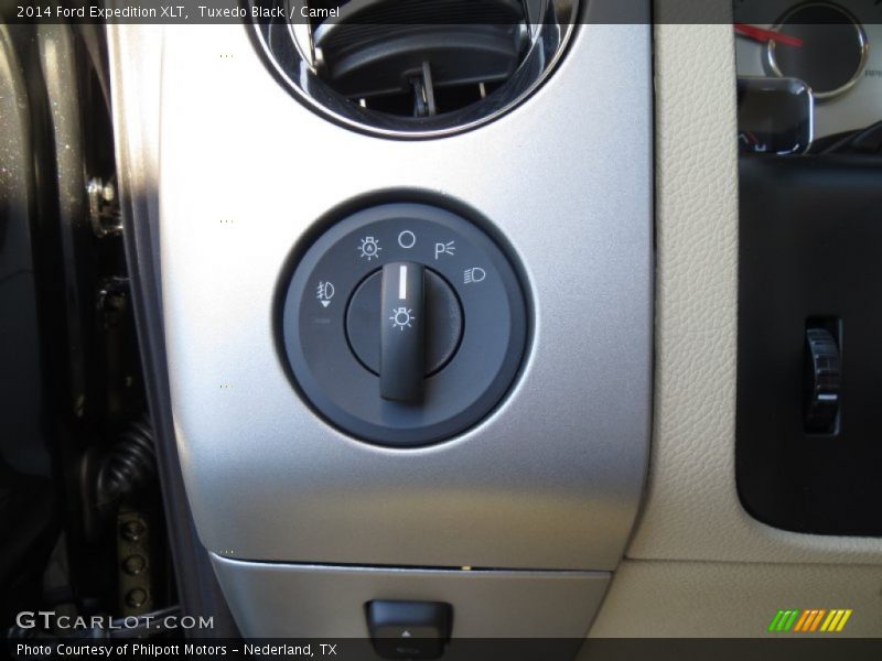 Tuxedo Black / Camel 2014 Ford Expedition XLT