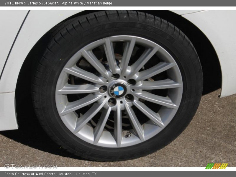 Alpine White / Venetian Beige 2011 BMW 5 Series 535i Sedan