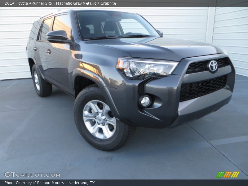Magnetic Gray Metallic / Graphite 2014 Toyota 4Runner SR5