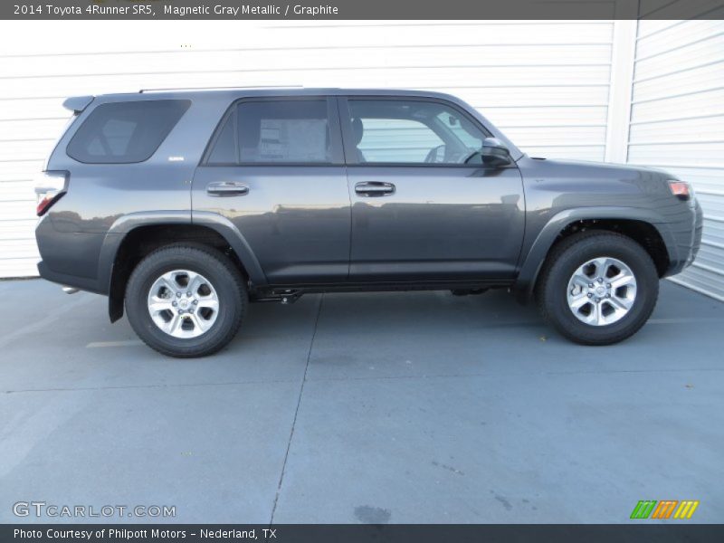 Magnetic Gray Metallic / Graphite 2014 Toyota 4Runner SR5