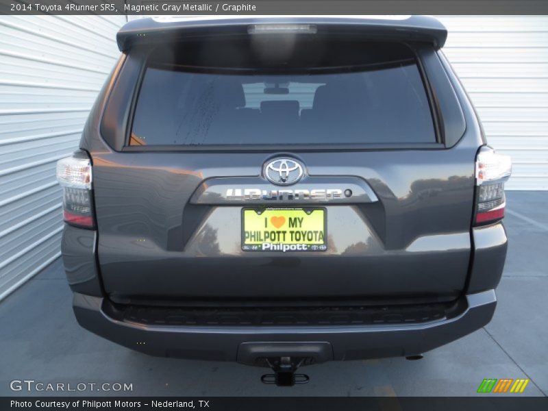 Magnetic Gray Metallic / Graphite 2014 Toyota 4Runner SR5