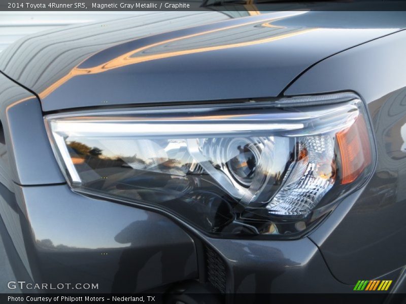 Magnetic Gray Metallic / Graphite 2014 Toyota 4Runner SR5
