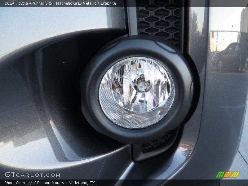 Magnetic Gray Metallic / Graphite 2014 Toyota 4Runner SR5