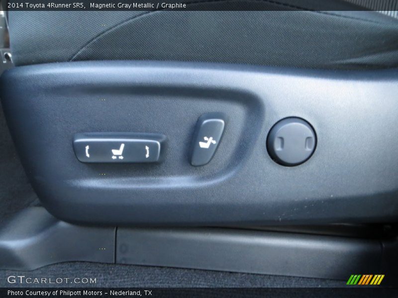Magnetic Gray Metallic / Graphite 2014 Toyota 4Runner SR5