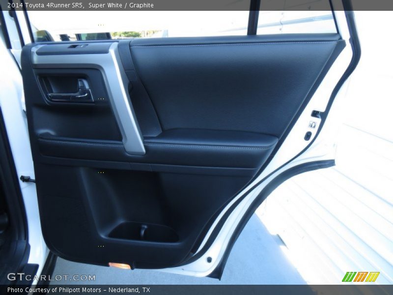 Super White / Graphite 2014 Toyota 4Runner SR5