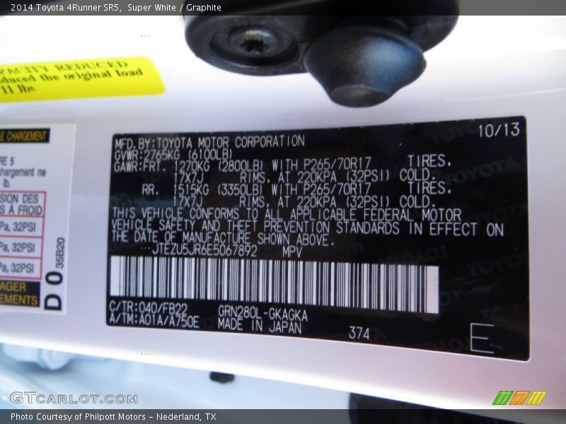 Super White / Graphite 2014 Toyota 4Runner SR5