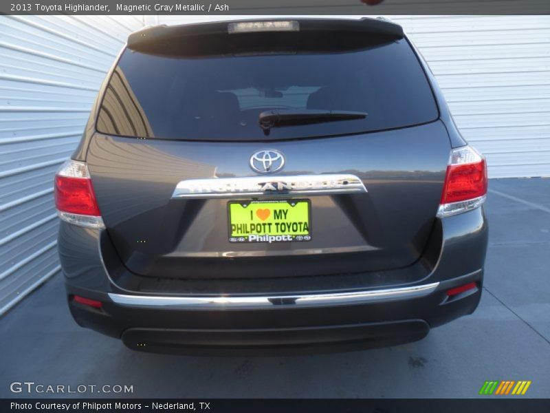 Magnetic Gray Metallic / Ash 2013 Toyota Highlander