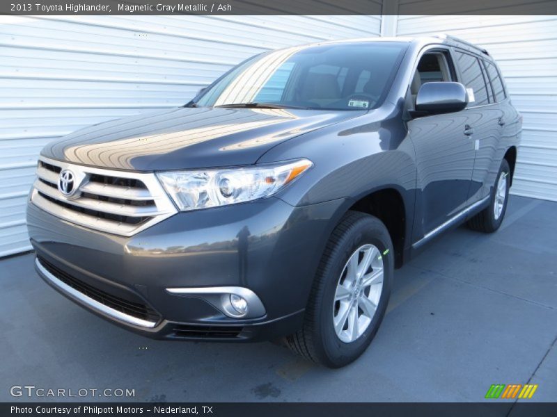 Magnetic Gray Metallic / Ash 2013 Toyota Highlander