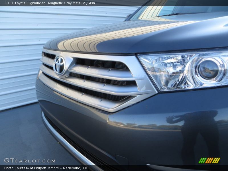 Magnetic Gray Metallic / Ash 2013 Toyota Highlander