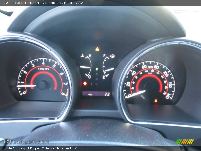 Magnetic Gray Metallic / Ash 2013 Toyota Highlander