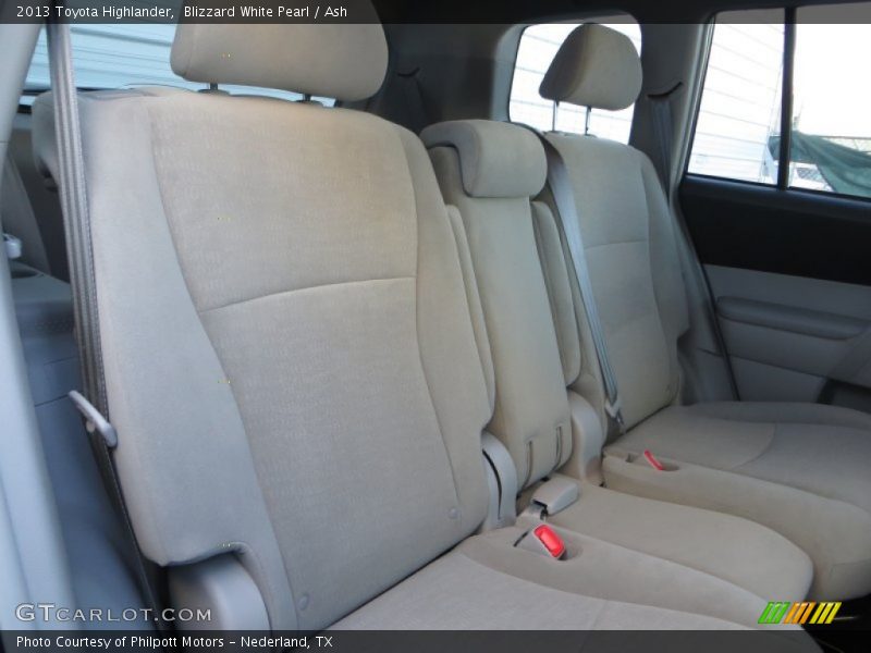 Blizzard White Pearl / Ash 2013 Toyota Highlander