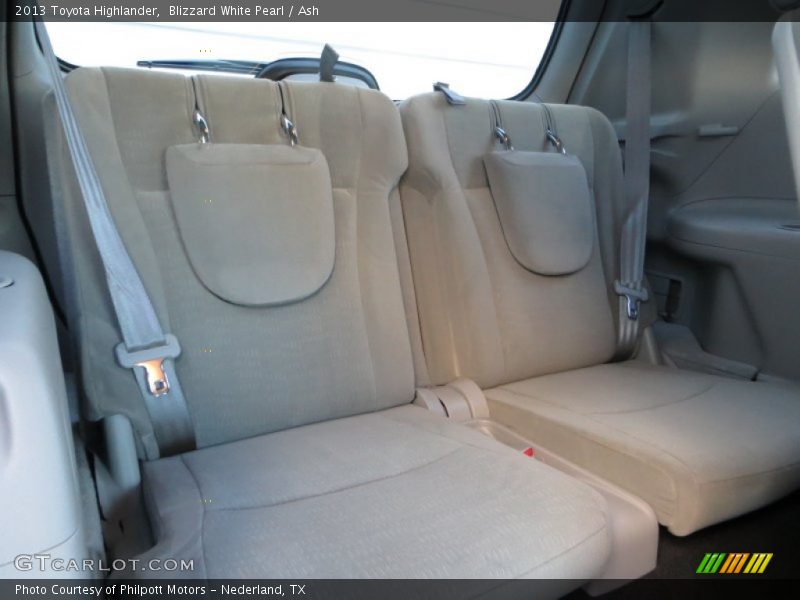 Blizzard White Pearl / Ash 2013 Toyota Highlander