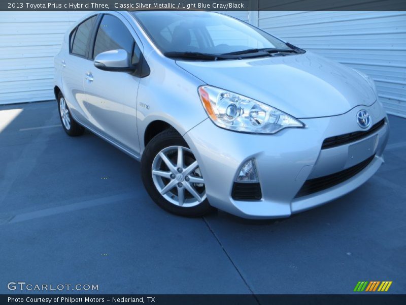 Front 3/4 View of 2013 Prius c Hybrid Three