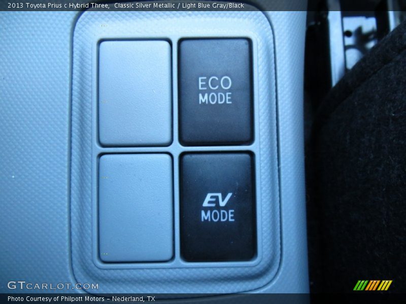 Classic Silver Metallic / Light Blue Gray/Black 2013 Toyota Prius c Hybrid Three