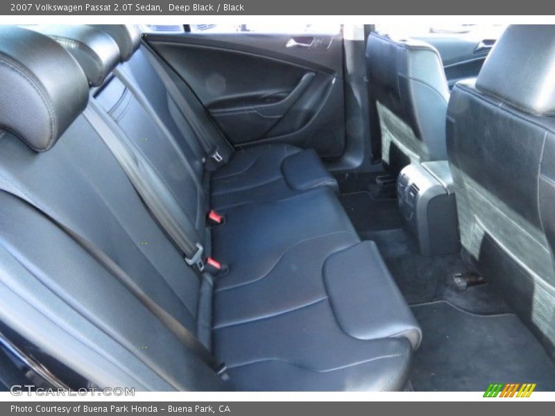 Deep Black / Black 2007 Volkswagen Passat 2.0T Sedan