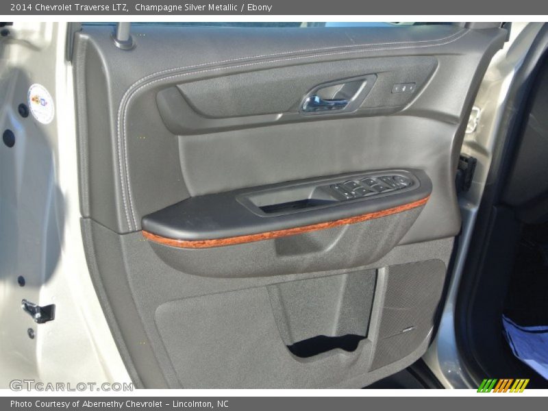 Champagne Silver Metallic / Ebony 2014 Chevrolet Traverse LTZ
