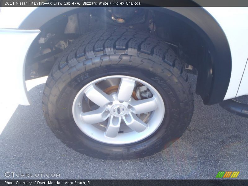 Blizzard White / Pro 4X Charcoal 2011 Nissan Titan Pro-4X Crew Cab 4x4