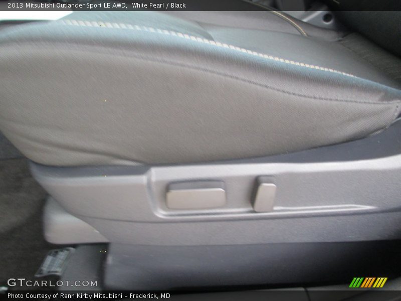 White Pearl / Black 2013 Mitsubishi Outlander Sport LE AWD