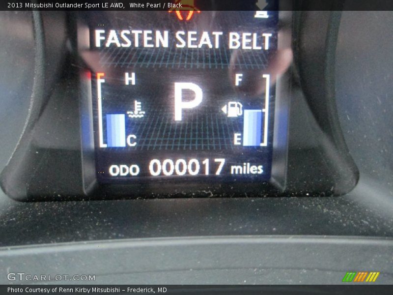 White Pearl / Black 2013 Mitsubishi Outlander Sport LE AWD