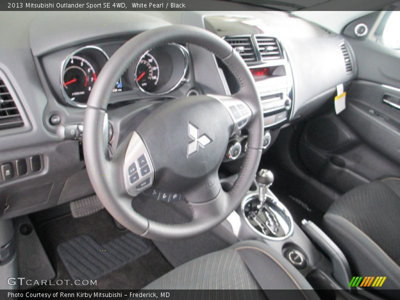 White Pearl / Black 2013 Mitsubishi Outlander Sport SE 4WD