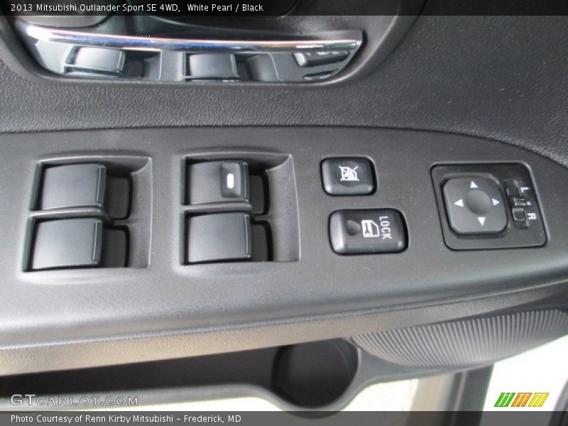 White Pearl / Black 2013 Mitsubishi Outlander Sport SE 4WD