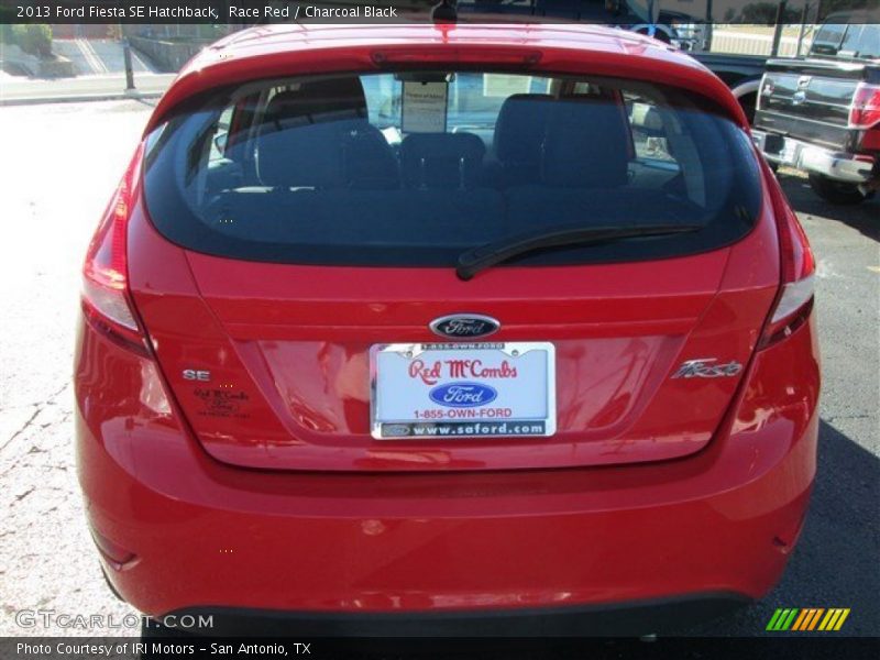 Race Red / Charcoal Black 2013 Ford Fiesta SE Hatchback