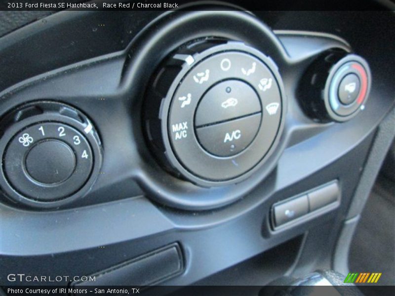 Race Red / Charcoal Black 2013 Ford Fiesta SE Hatchback