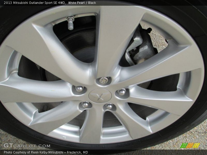 White Pearl / Black 2013 Mitsubishi Outlander Sport SE 4WD