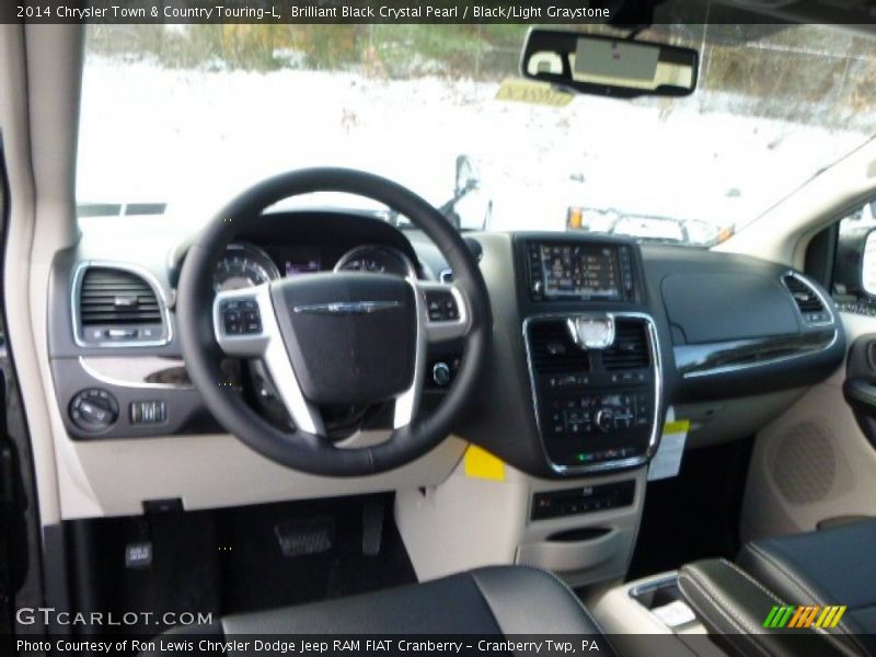 Brilliant Black Crystal Pearl / Black/Light Graystone 2014 Chrysler Town & Country Touring-L