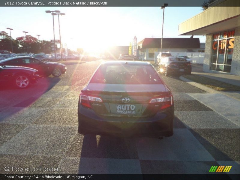 Attitude Black Metallic / Black/Ash 2012 Toyota Camry SE