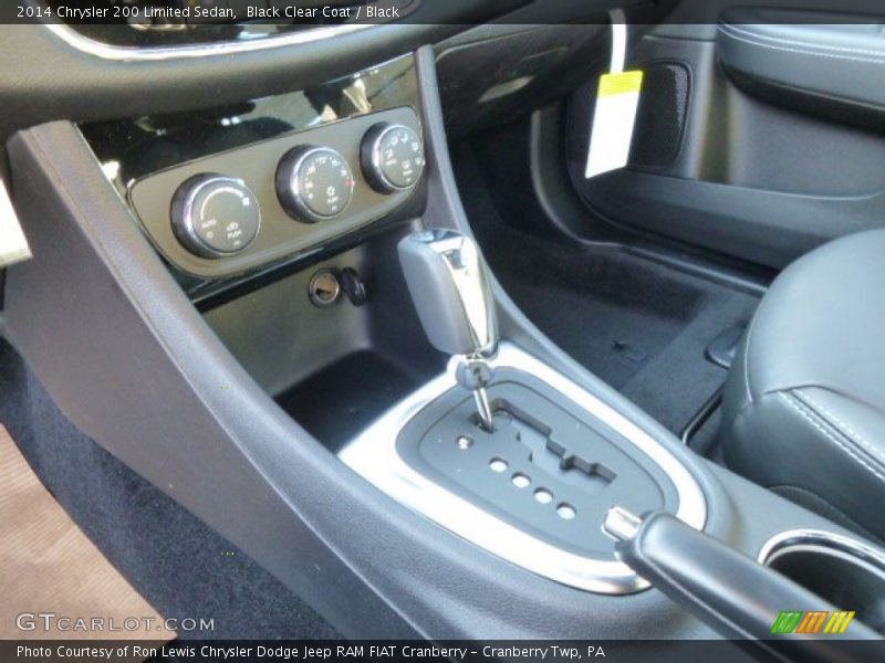 Black Clear Coat / Black 2014 Chrysler 200 Limited Sedan