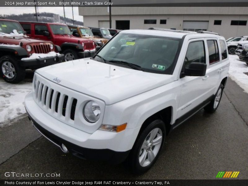 Bright White / Dark Slate Gray 2014 Jeep Patriot Sport 4x4