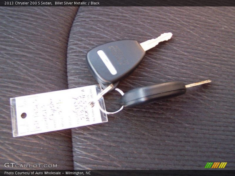 Billet Silver Metallic / Black 2013 Chrysler 200 S Sedan