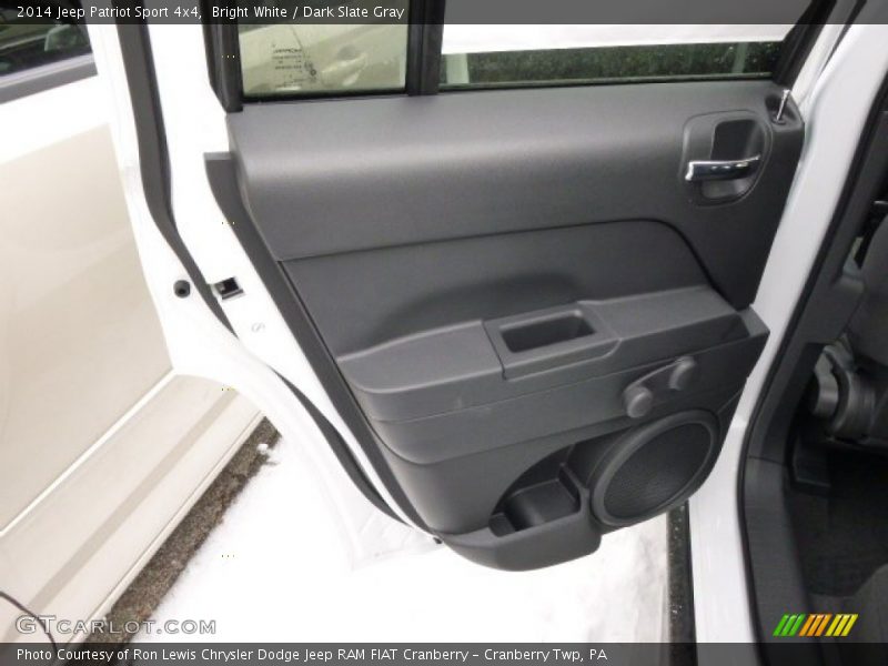 Bright White / Dark Slate Gray 2014 Jeep Patriot Sport 4x4