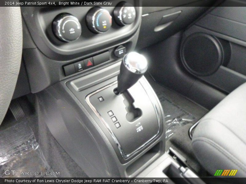 Bright White / Dark Slate Gray 2014 Jeep Patriot Sport 4x4