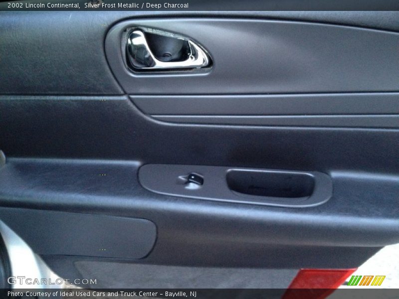 Silver Frost Metallic / Deep Charcoal 2002 Lincoln Continental