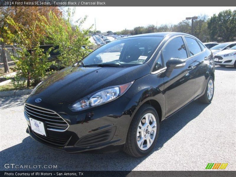 Tuxedo Black / Charcoal Black 2014 Ford Fiesta SE Sedan