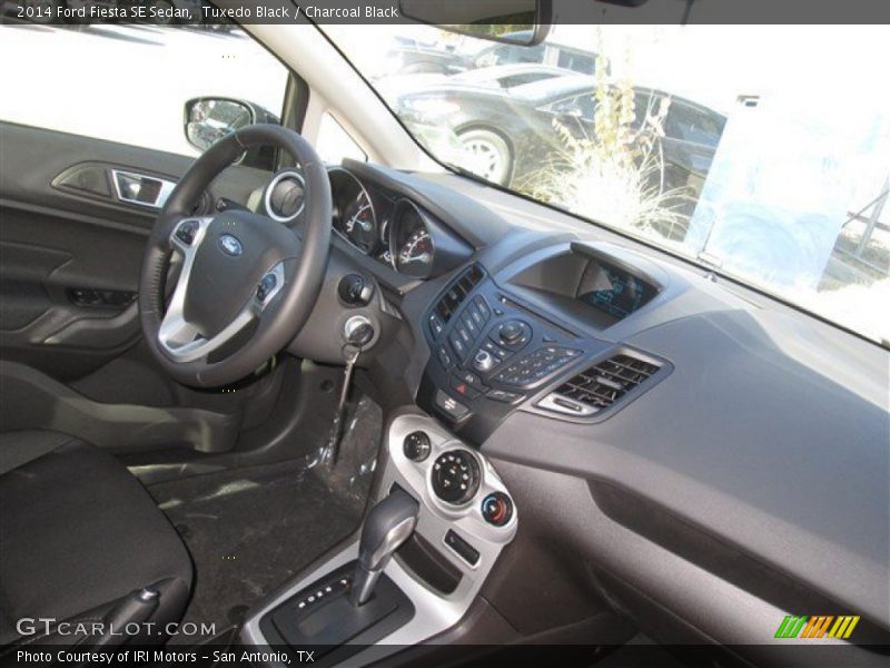 Tuxedo Black / Charcoal Black 2014 Ford Fiesta SE Sedan