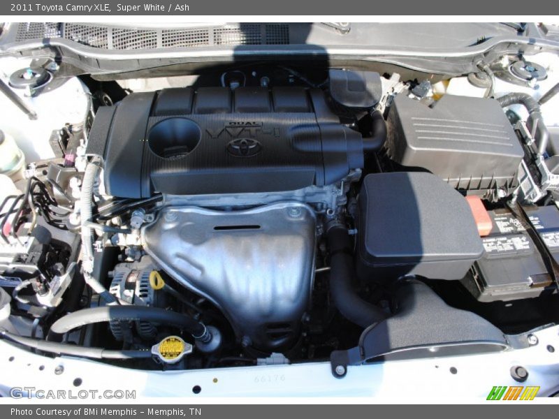 Super White / Ash 2011 Toyota Camry XLE